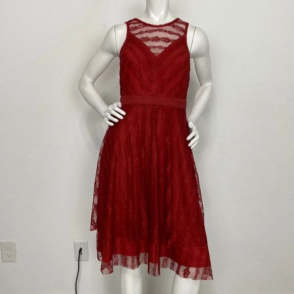 Moulinette Soeurs Anthropologie "NEW" Burgundy Tango Lace Midi Dress Size 2 - Picture 3 of 11